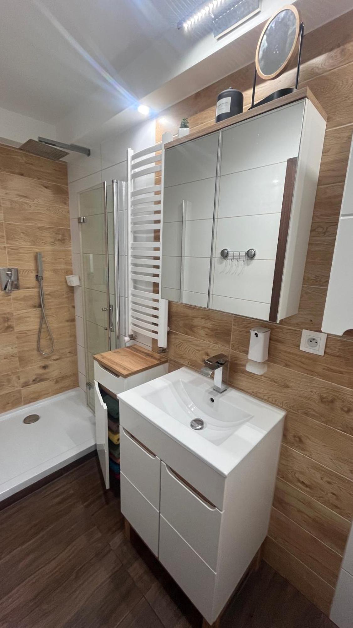 Apartament Crooked Stairs Zielona Gora  Exterior photo